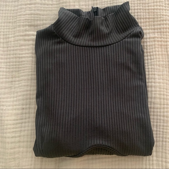 Ribbed Knit Unitard Romper - Picture 5 of 7